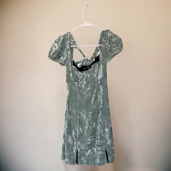 Kimchi Blue Light Green Velvet Mini Dress With Puff Sleeves & Back Tie Detail XS - Picture 1 of 5